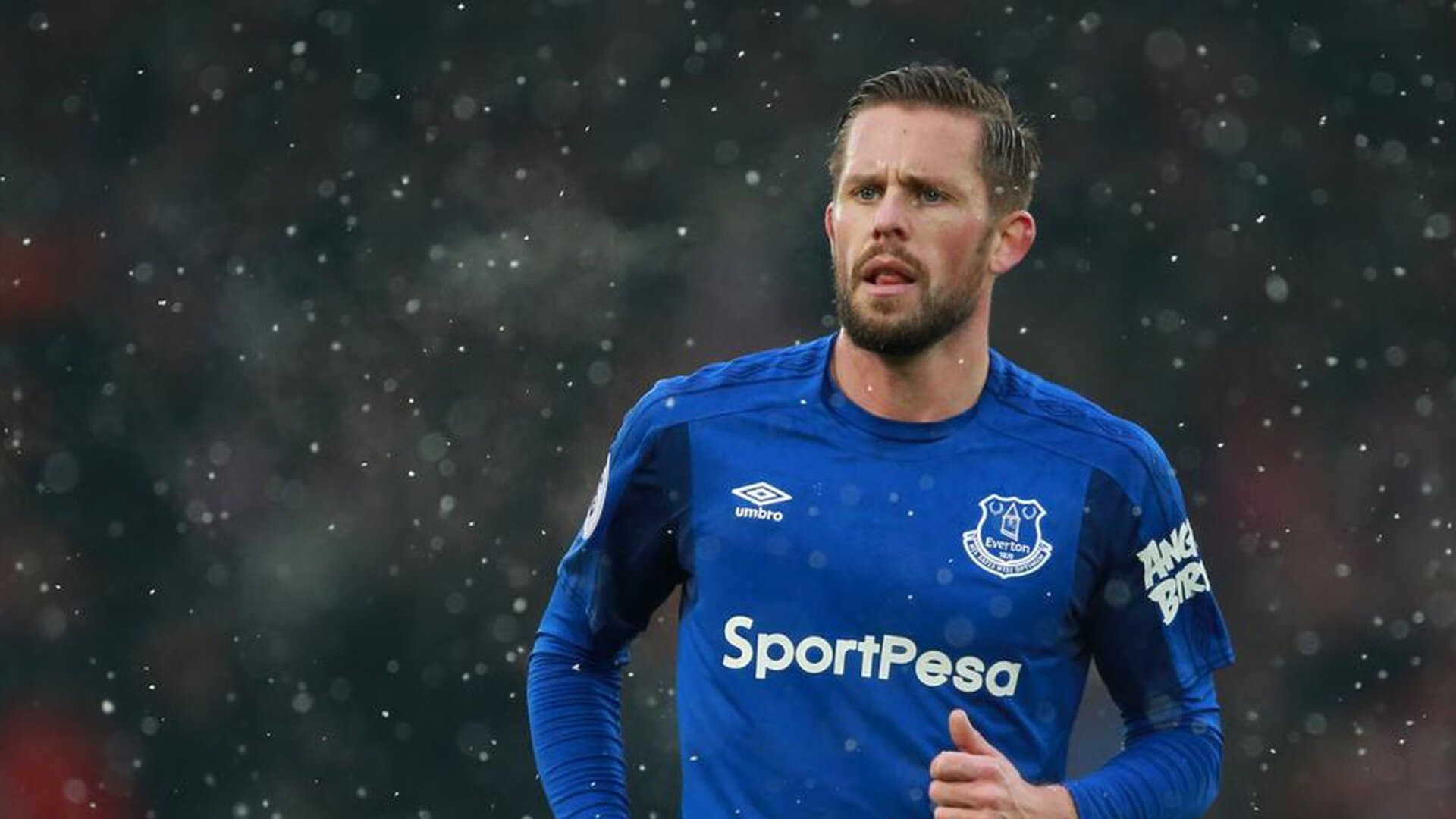 拜仁中场防守拦截成功率极高，拜仁中场球员